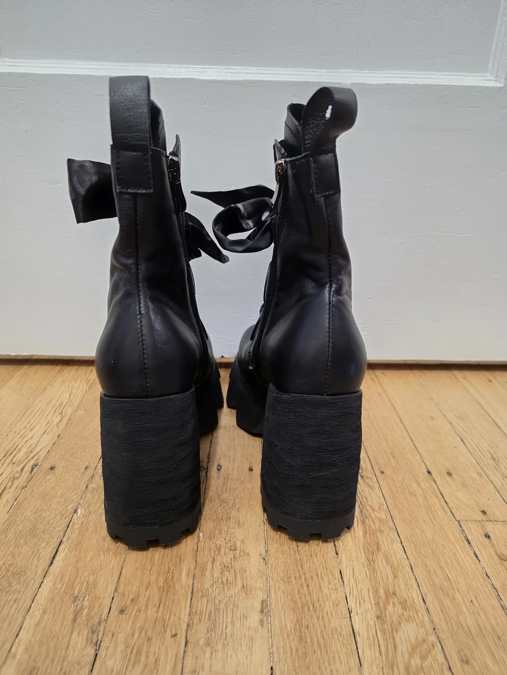 Black Women's Platform Lace-Up Ankle Boots